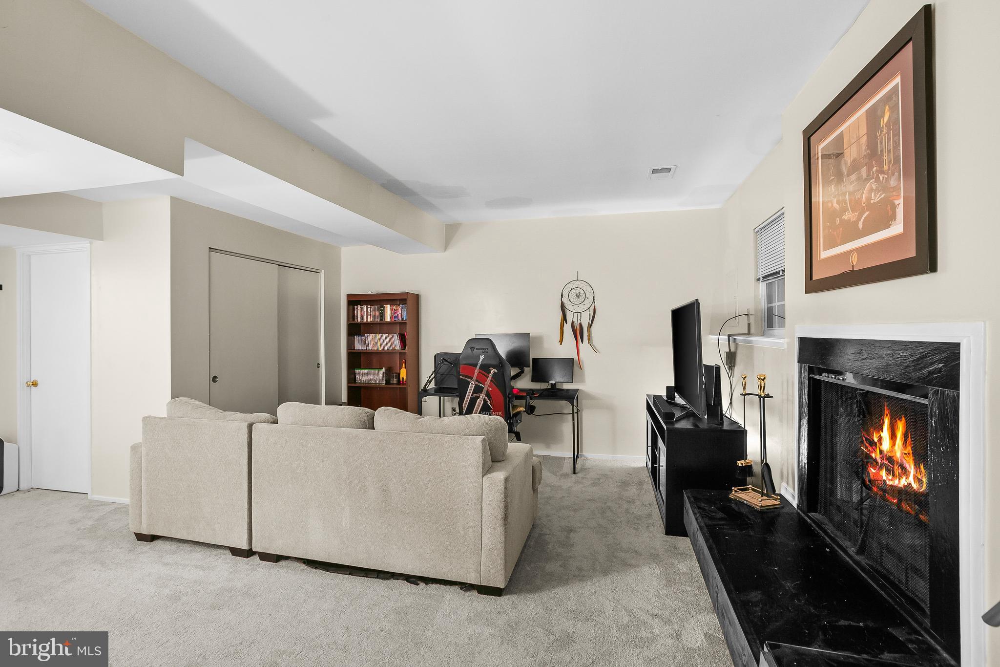 HUNTERS WOODS - Residential