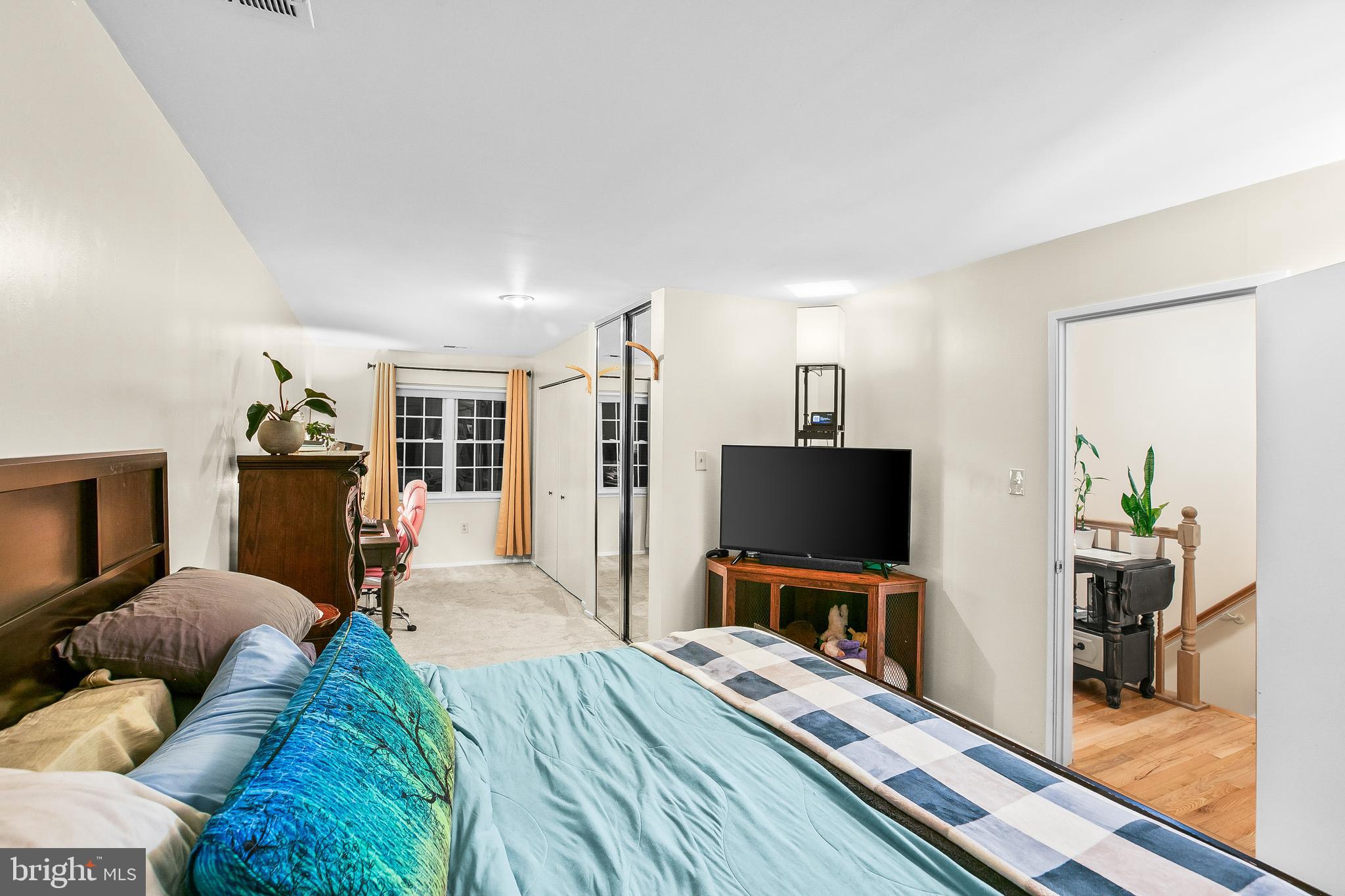 HUNTERS WOODS - Residential