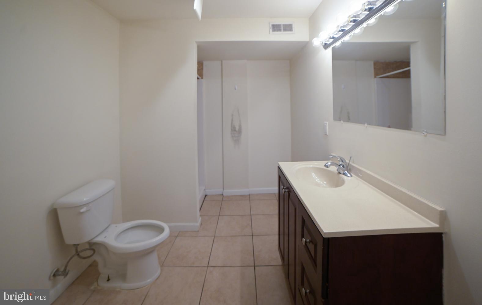 TEMPLE UNIVERSITY - Residential Lease