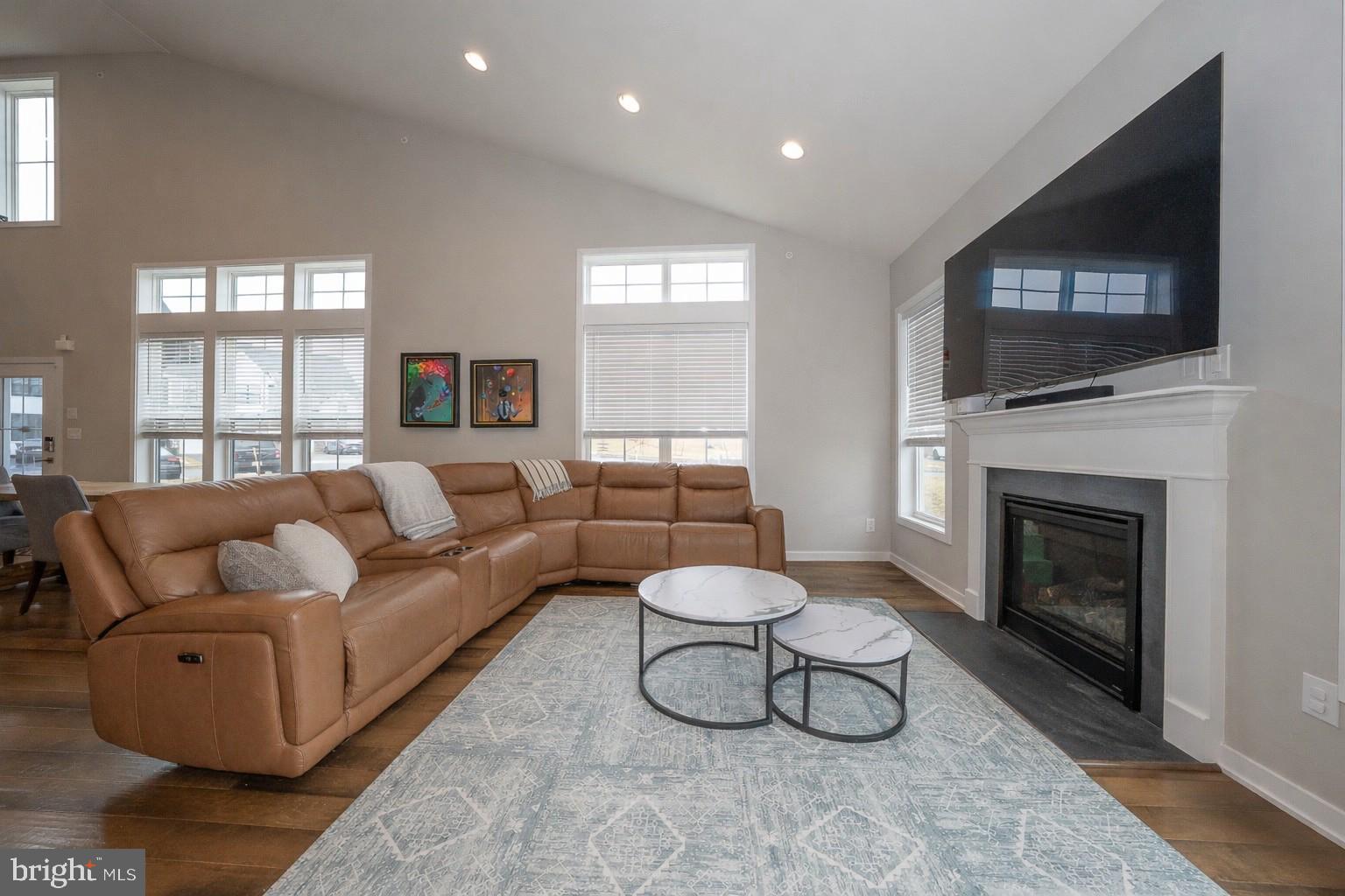 RESERVE AT CENTER SQUARE - Residential