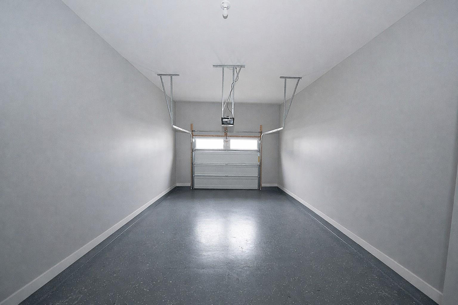 RESERVE AT CENTER SQUARE - Residential