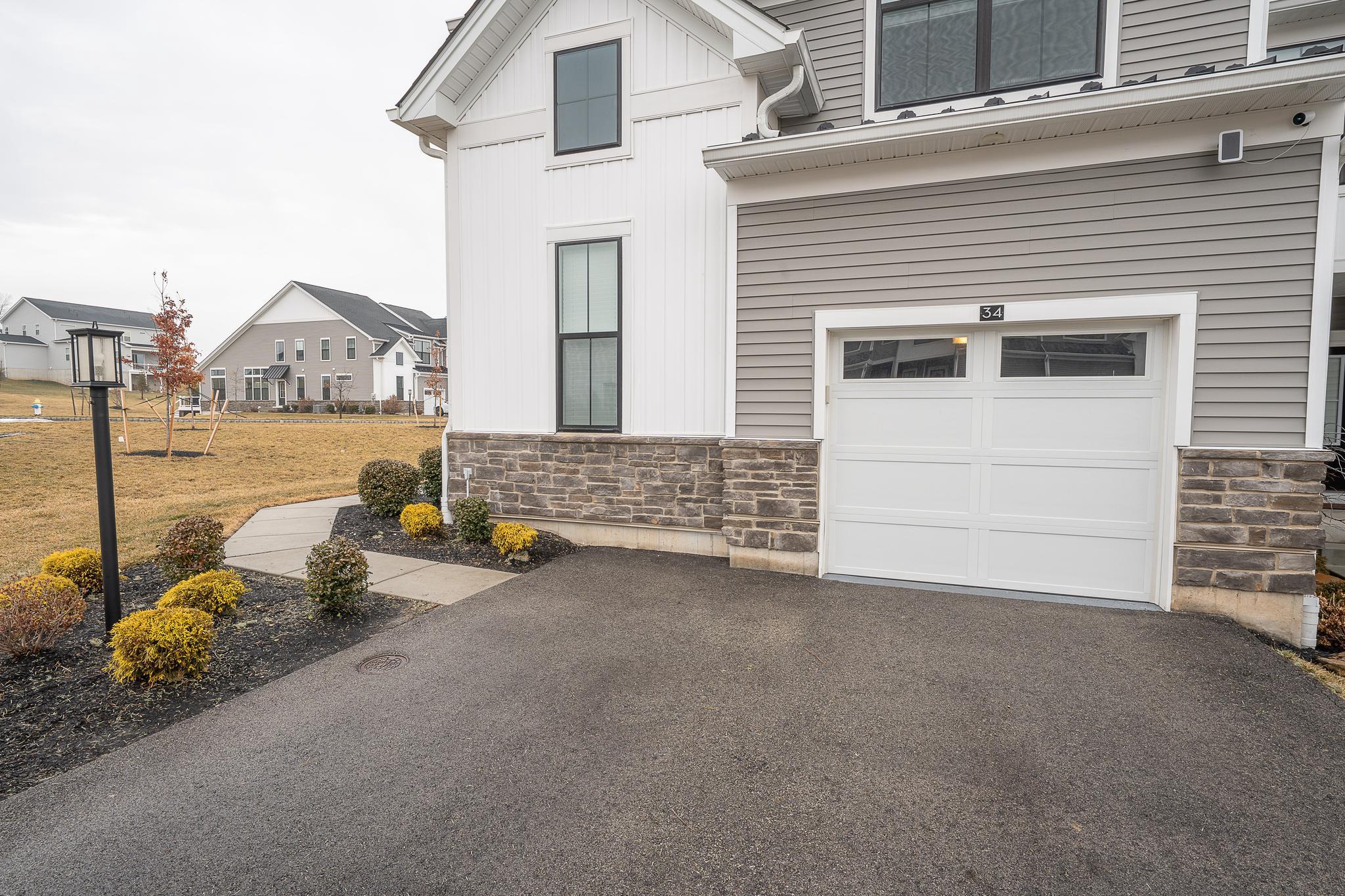 RESERVE AT CENTER SQUARE - Residential