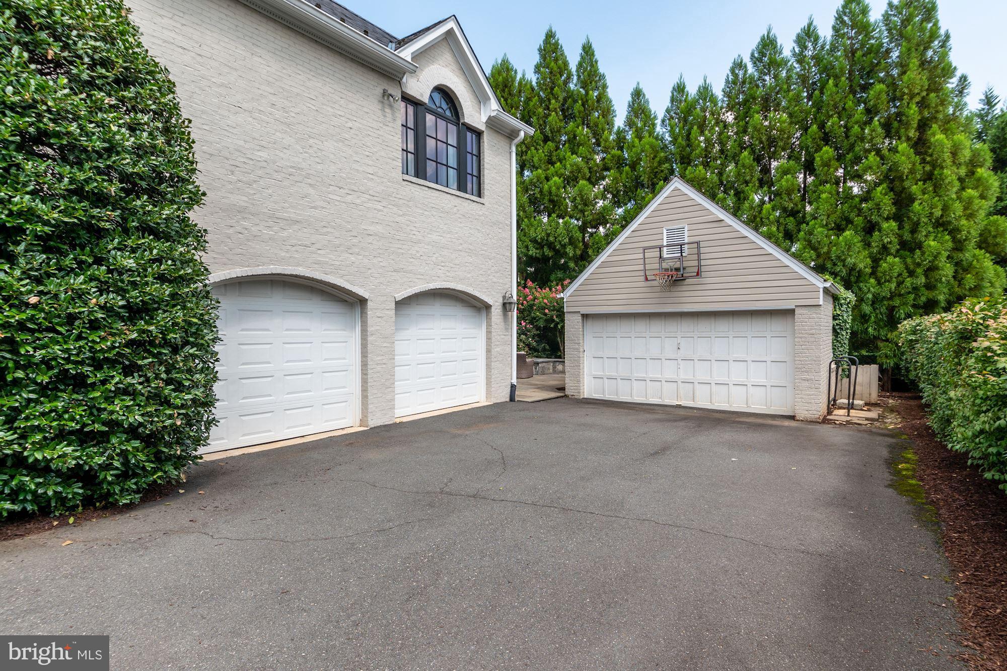 LANGLEY FARMS - Residential