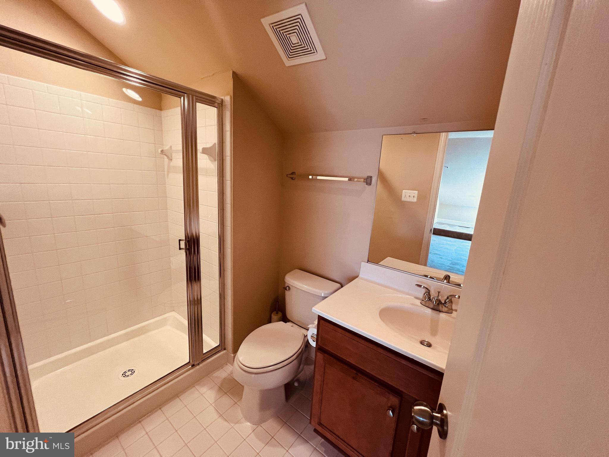 CLARKSBURG VILLAGE - Residential Lease