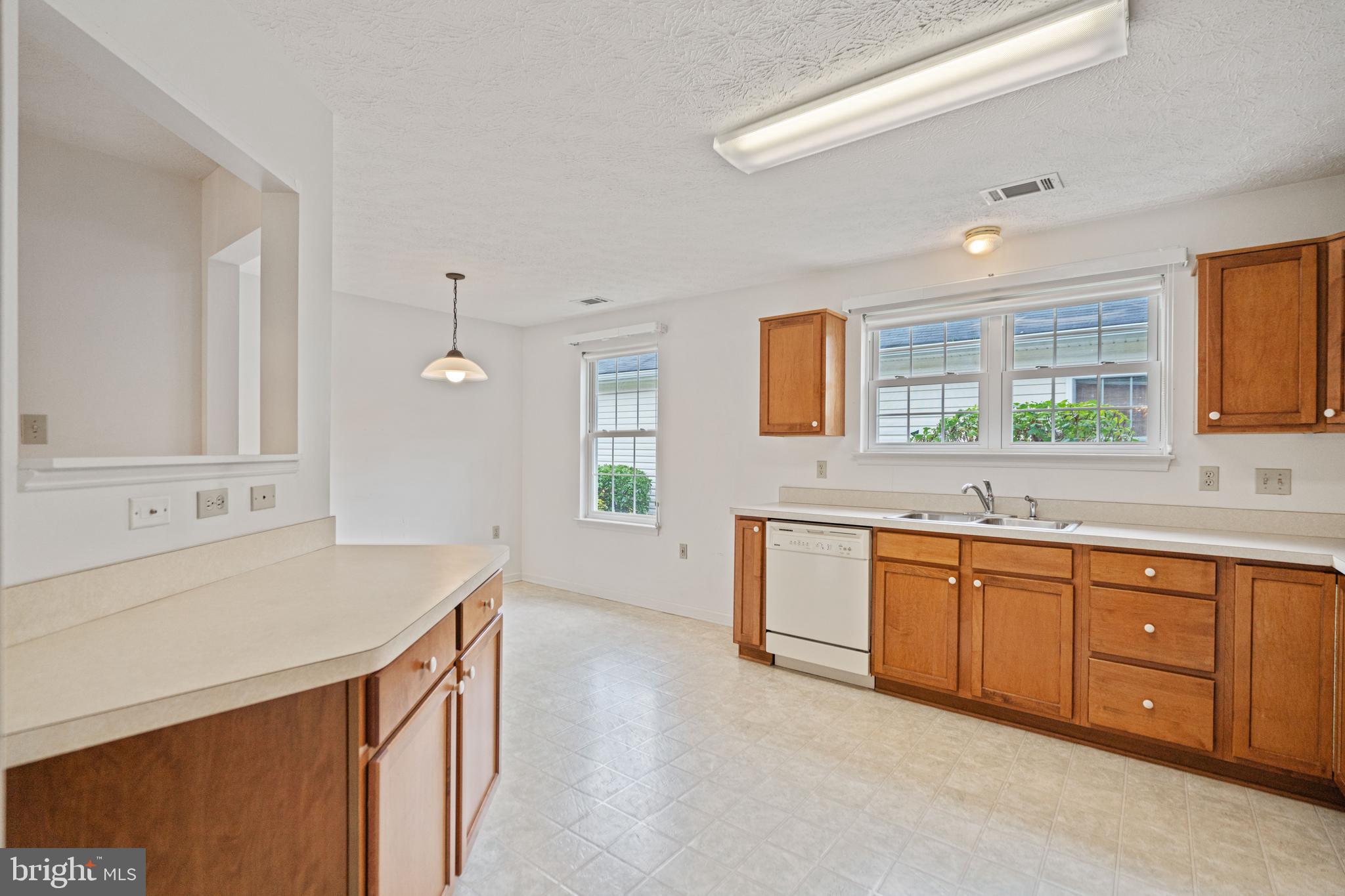 CROSS CREEK VILLAGE - Residential