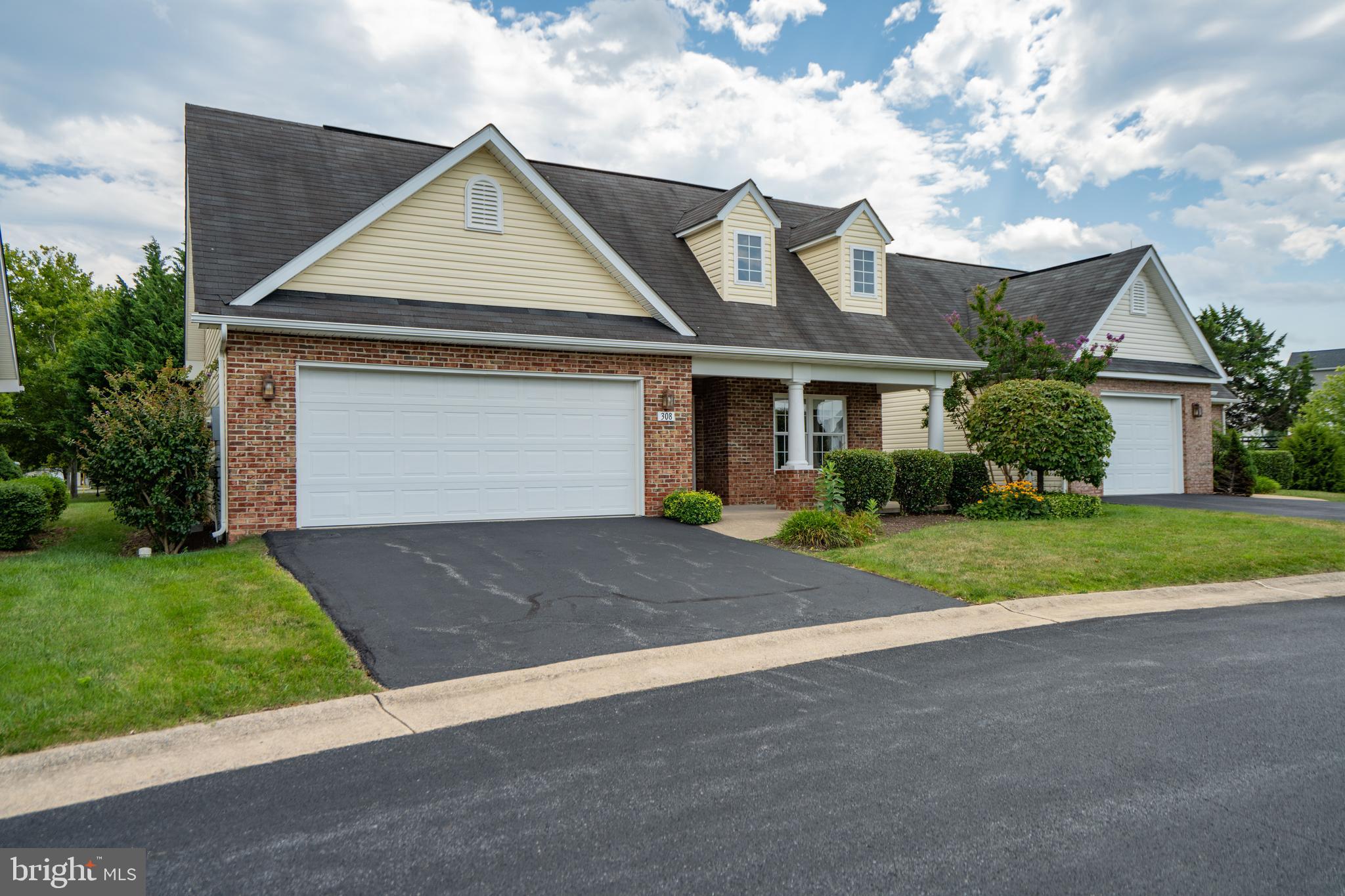 CROSS CREEK VILLAGE - Residential