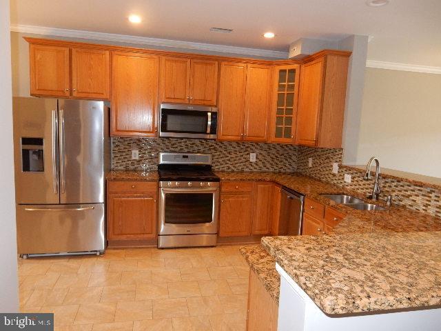 BELMONT BAY - Residential Lease