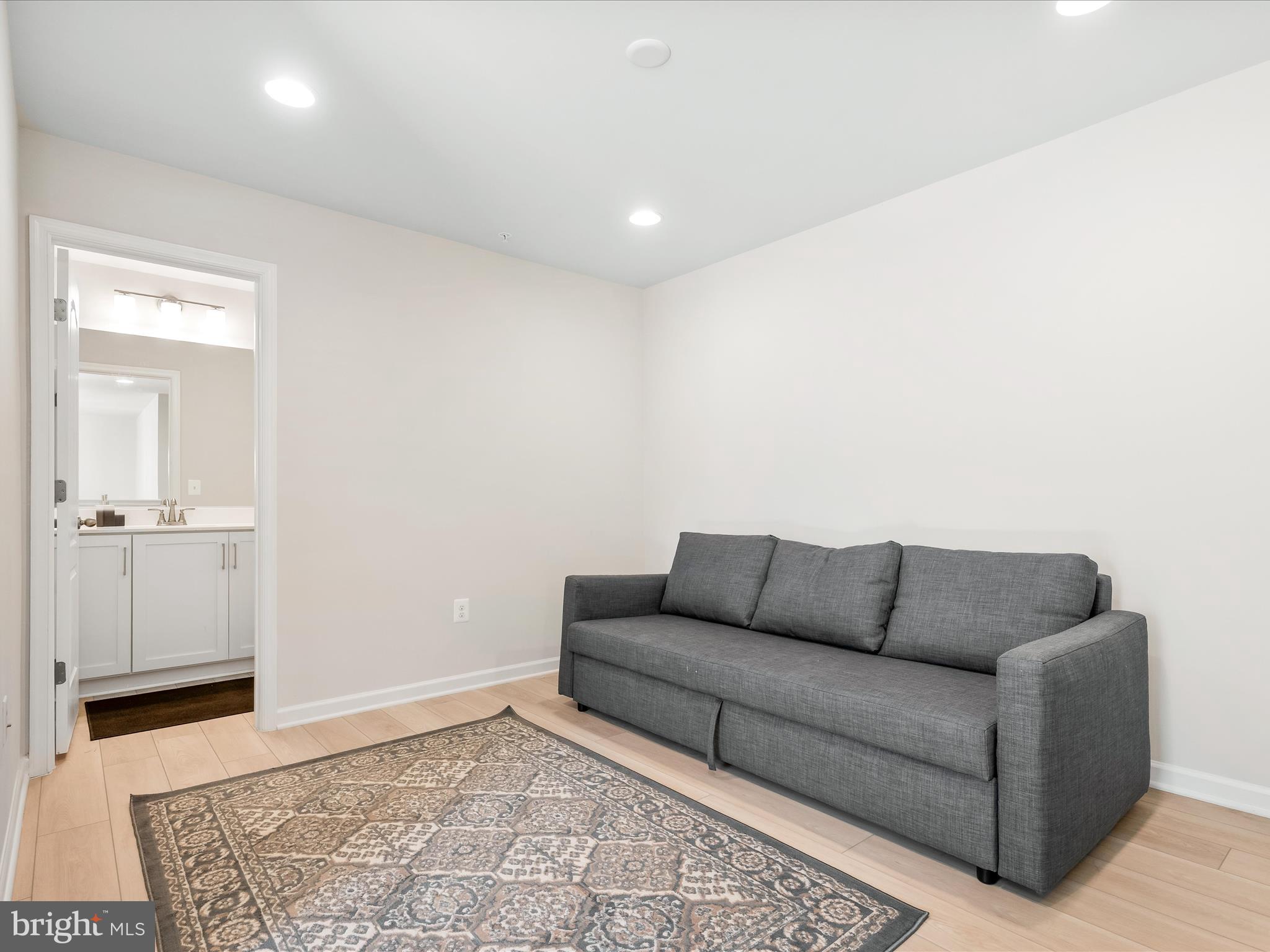 CABIN BRANCH - Residential