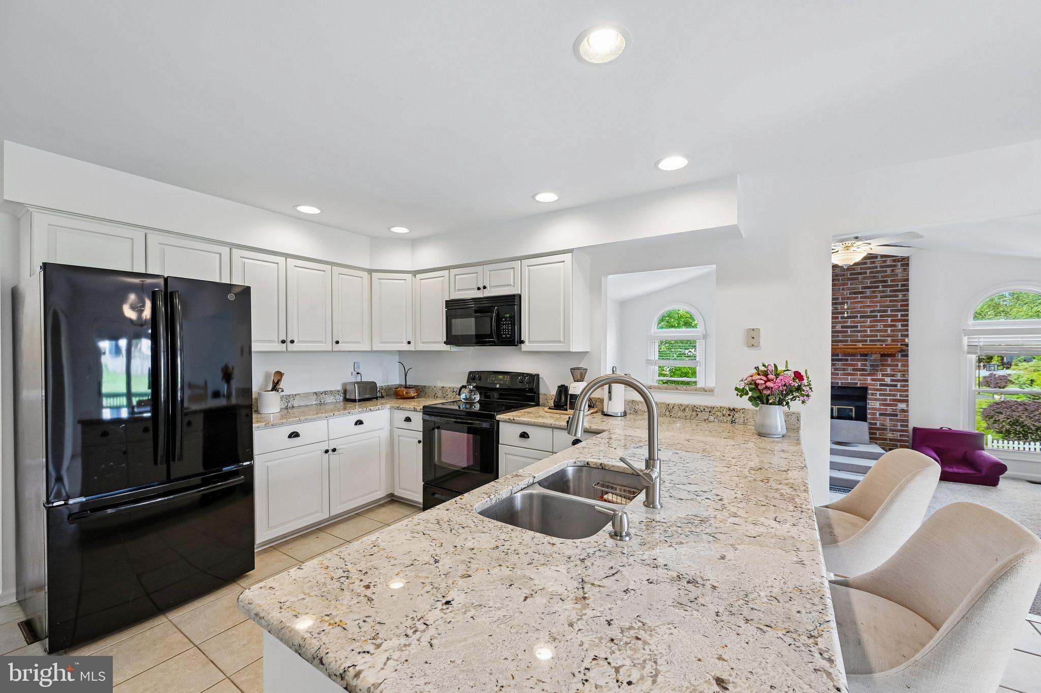 CENTENNIAL MANOR - Residential