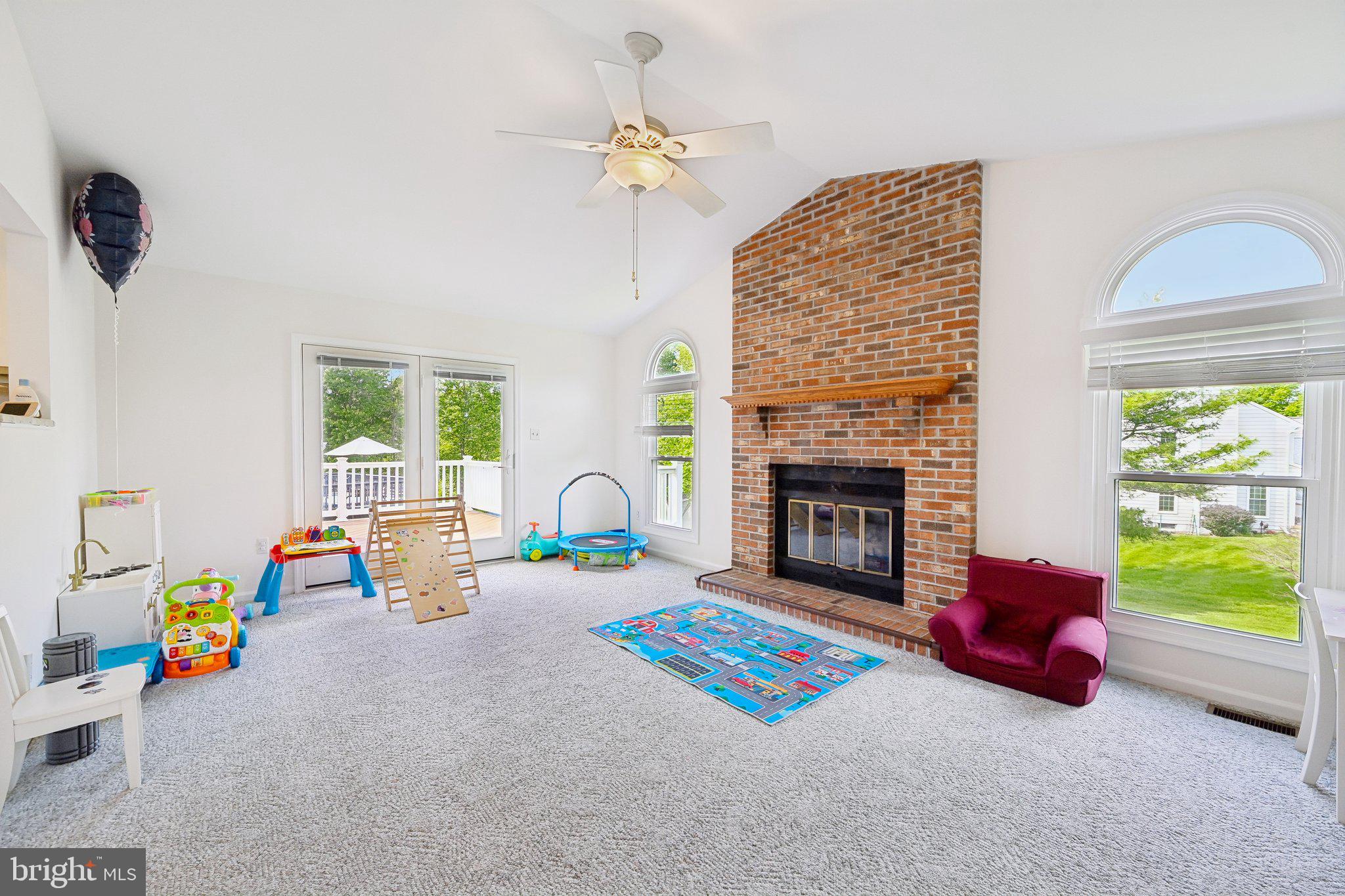 CENTENNIAL MANOR - Residential