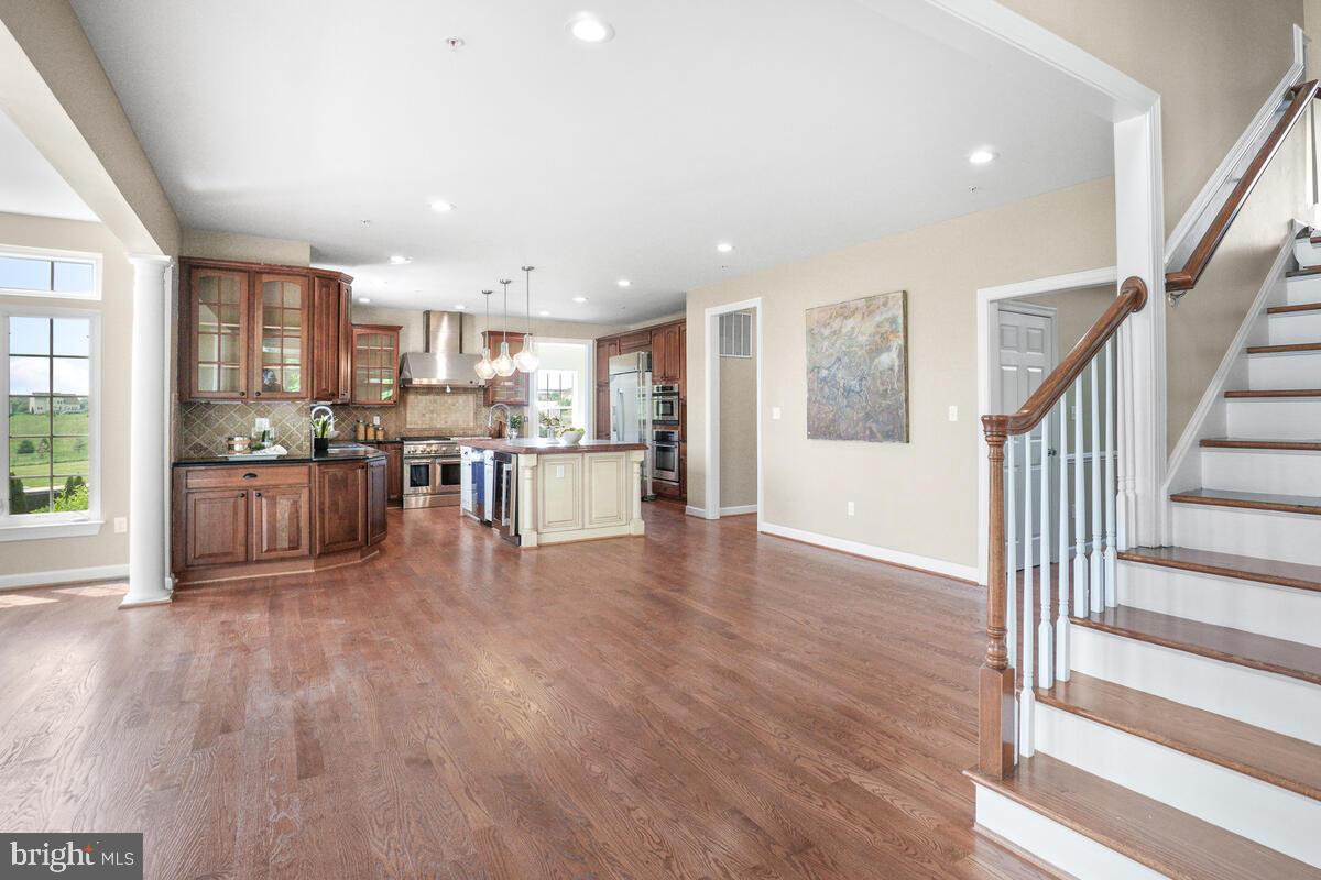 THE WARFIELDS II - Residential