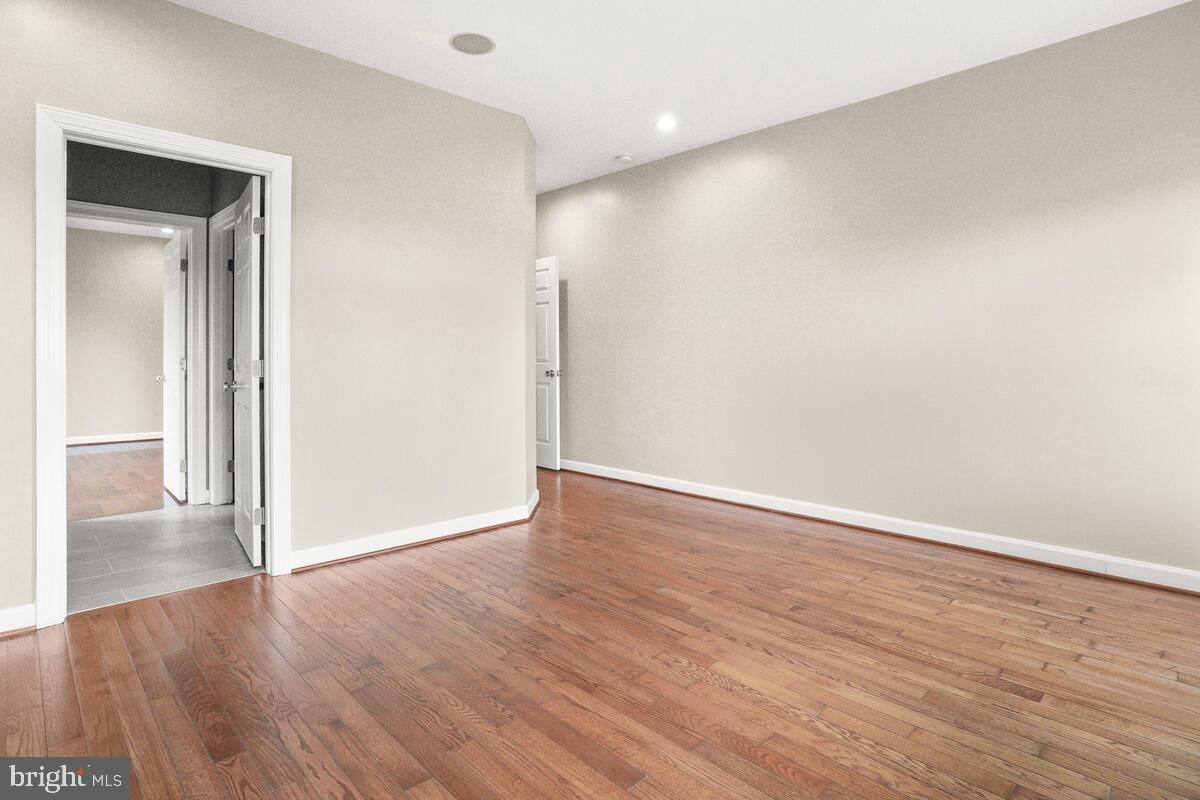 THE WARFIELDS II - Residential