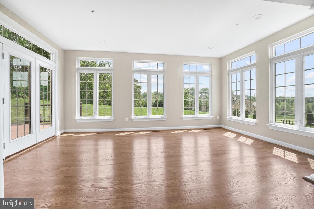 THE WARFIELDS II - Residential