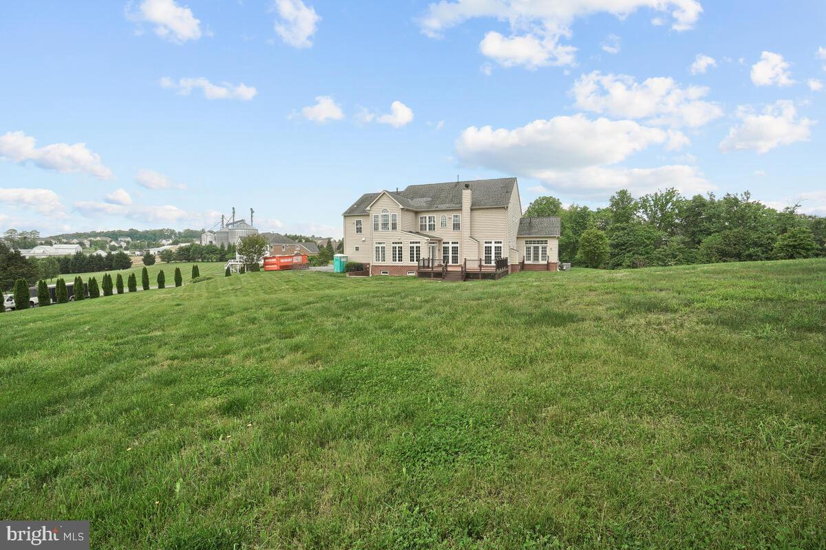 THE WARFIELDS II - Residential