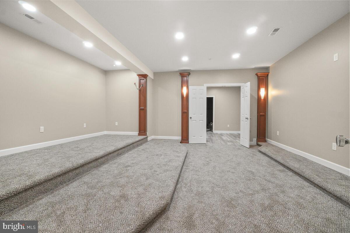 THE WARFIELDS II - Residential