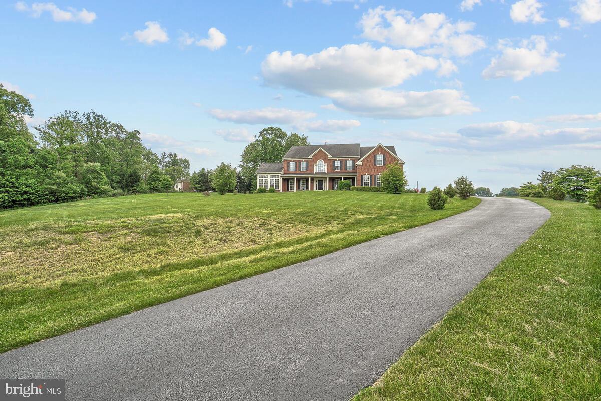 THE WARFIELDS II - Residential