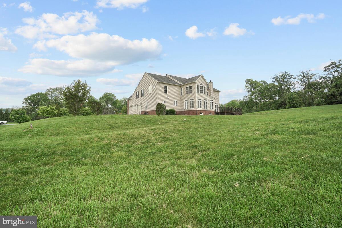 THE WARFIELDS II - Residential