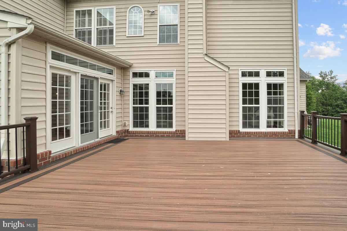 THE WARFIELDS II - Residential