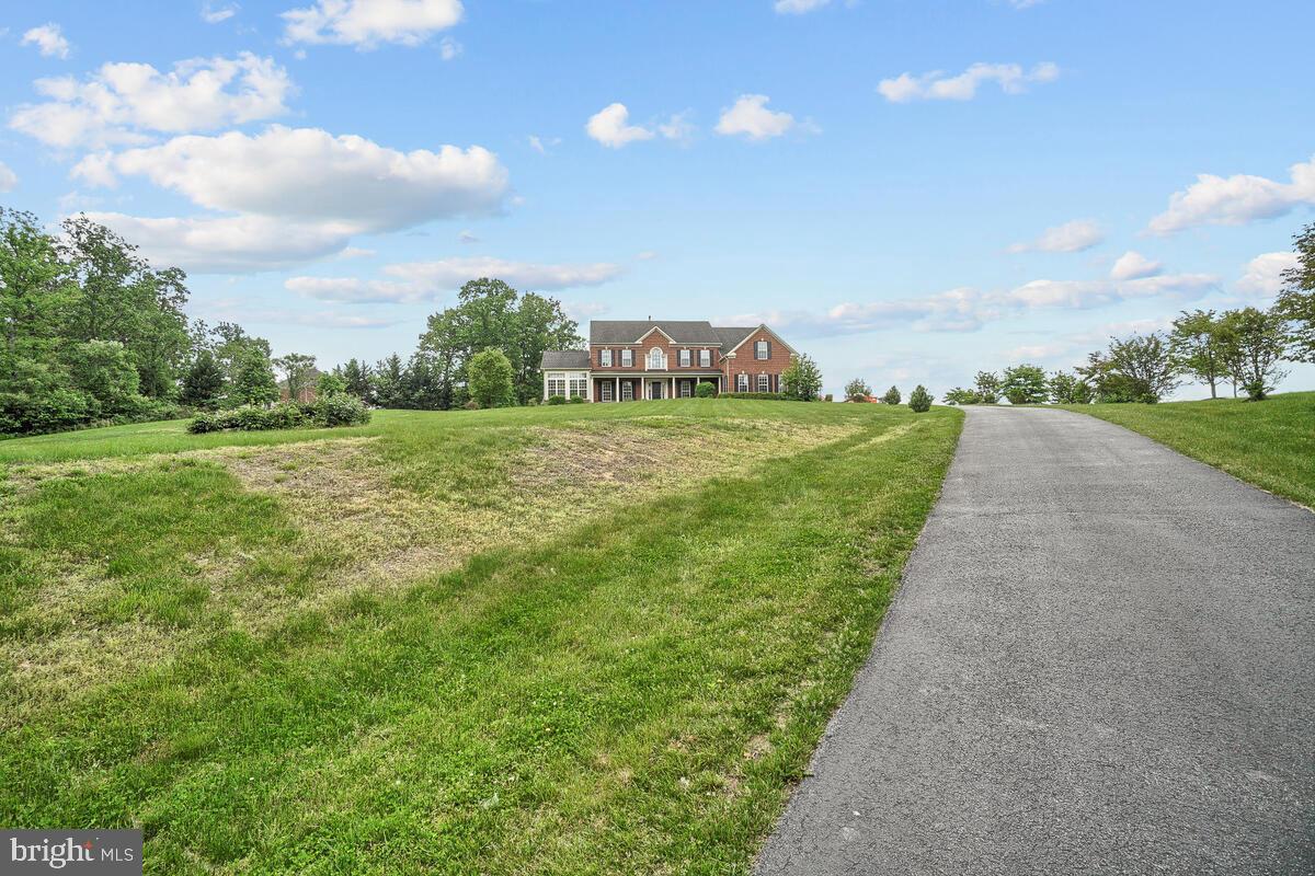 THE WARFIELDS II - Residential