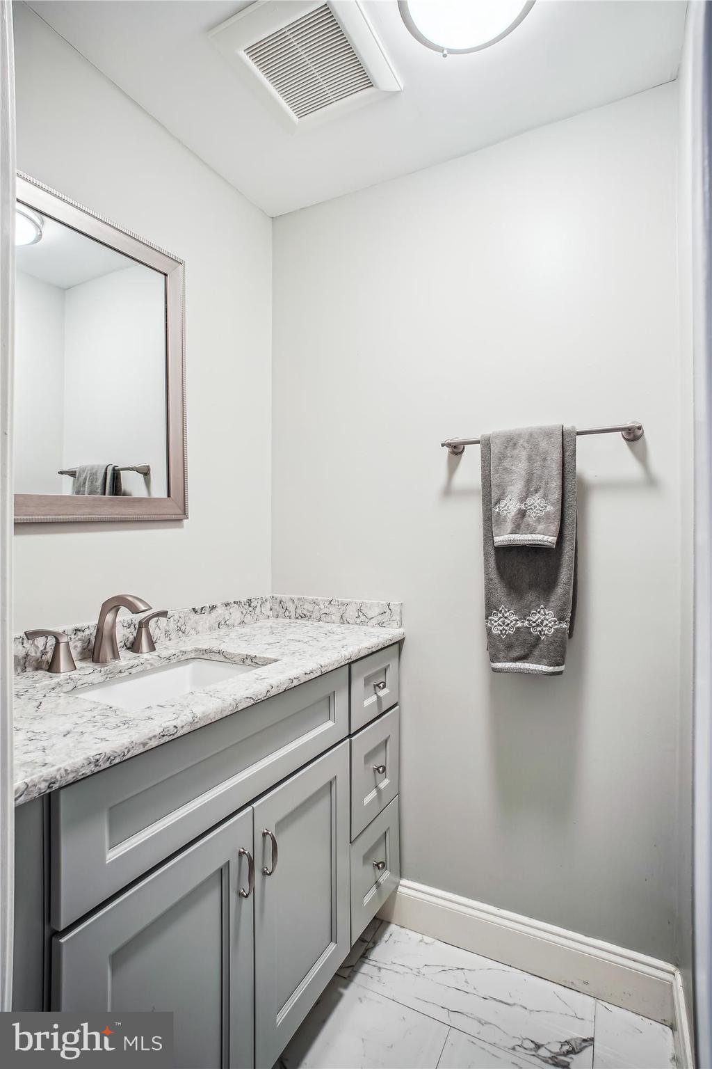 FRANKLIN FARM - Residential