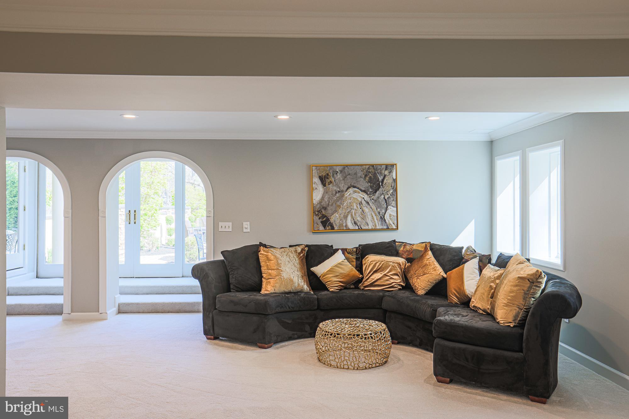 OWINGS MILLS - Residential