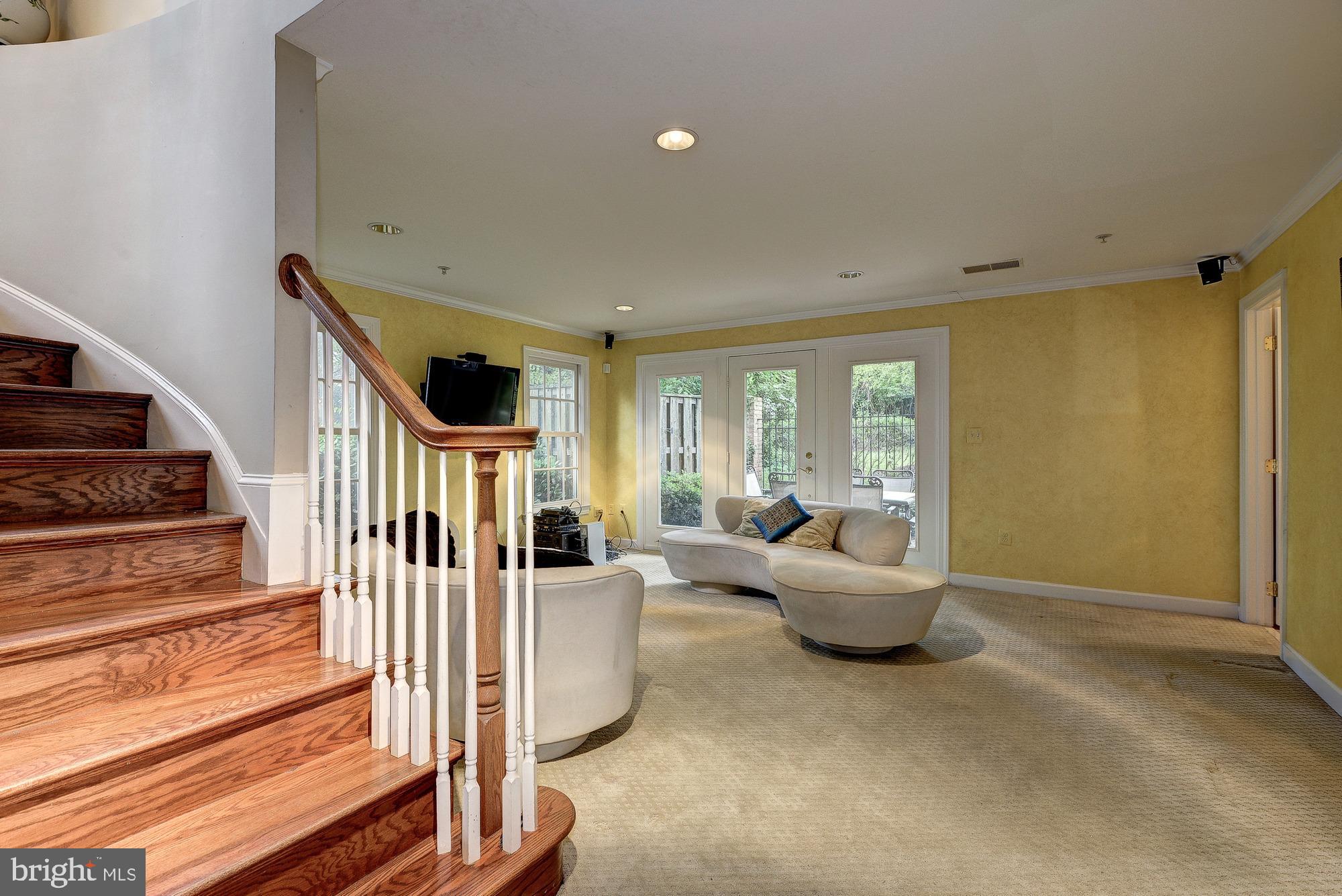 MCLEAN RIDGE - Residential Lease