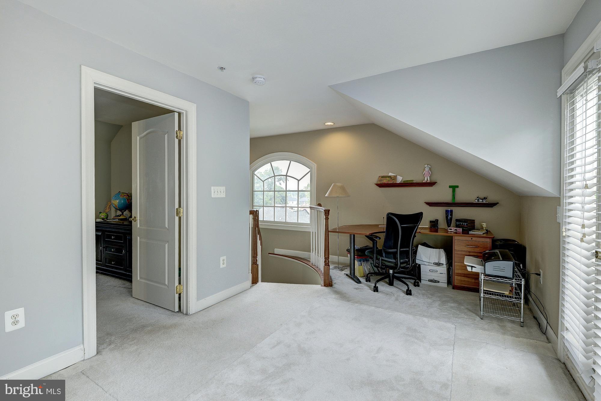 MCLEAN RIDGE - Residential Lease