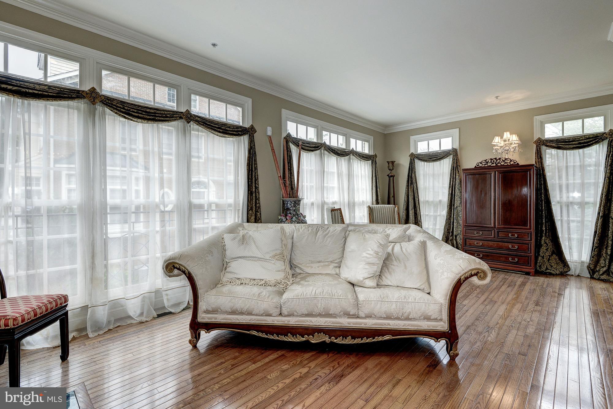 MCLEAN RIDGE - Residential Lease