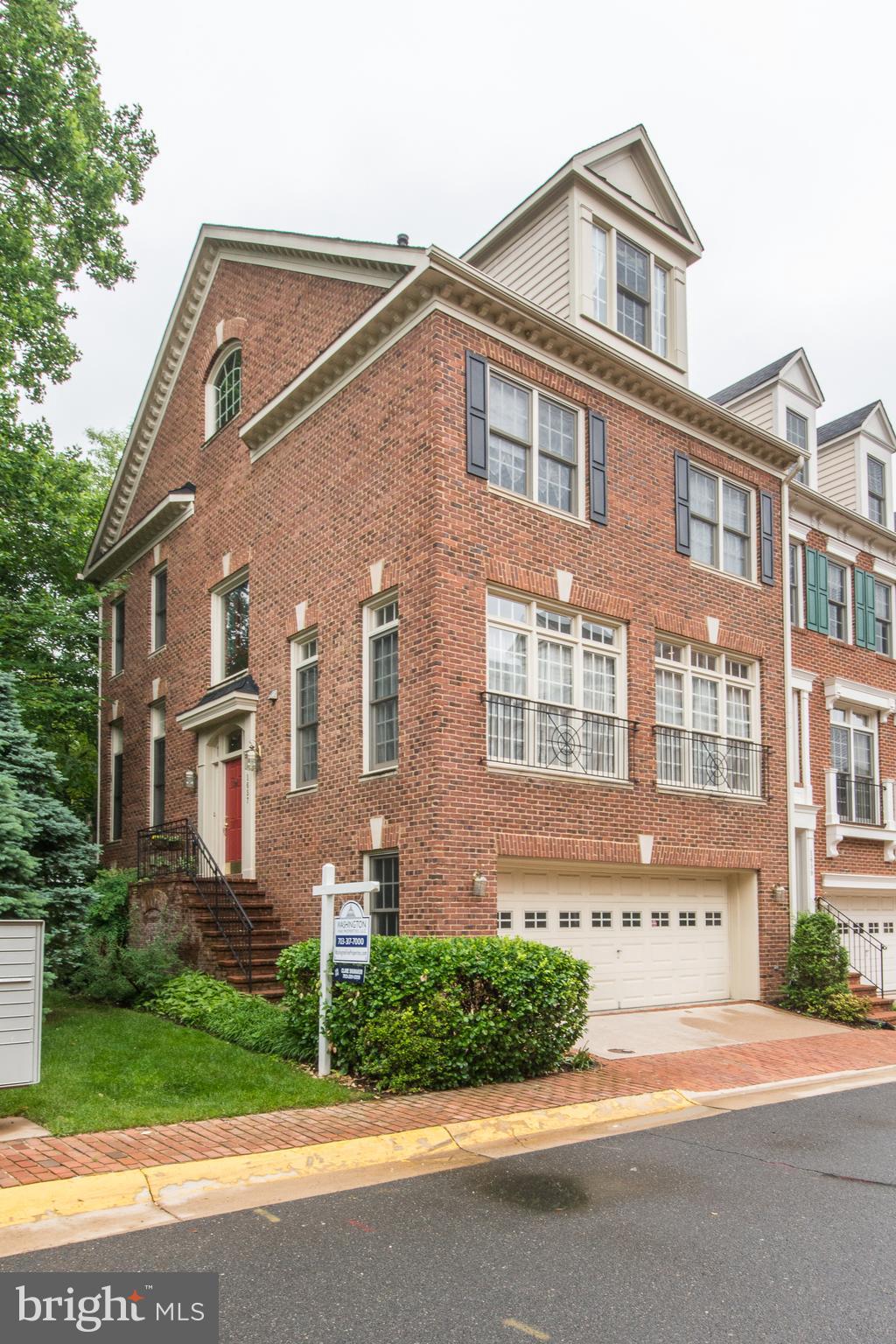 MCLEAN RIDGE - Residential Lease