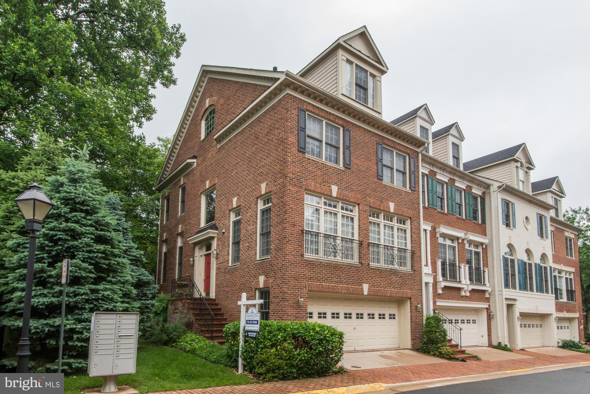 MCLEAN RIDGE - Residential Lease