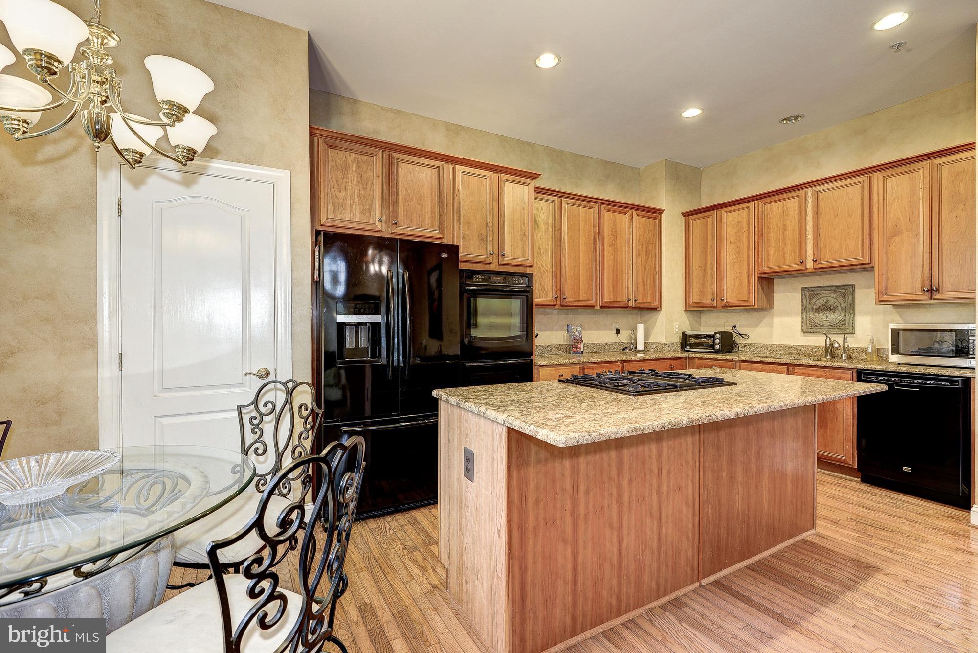 1657 COLONIAL HILLS DRIVE