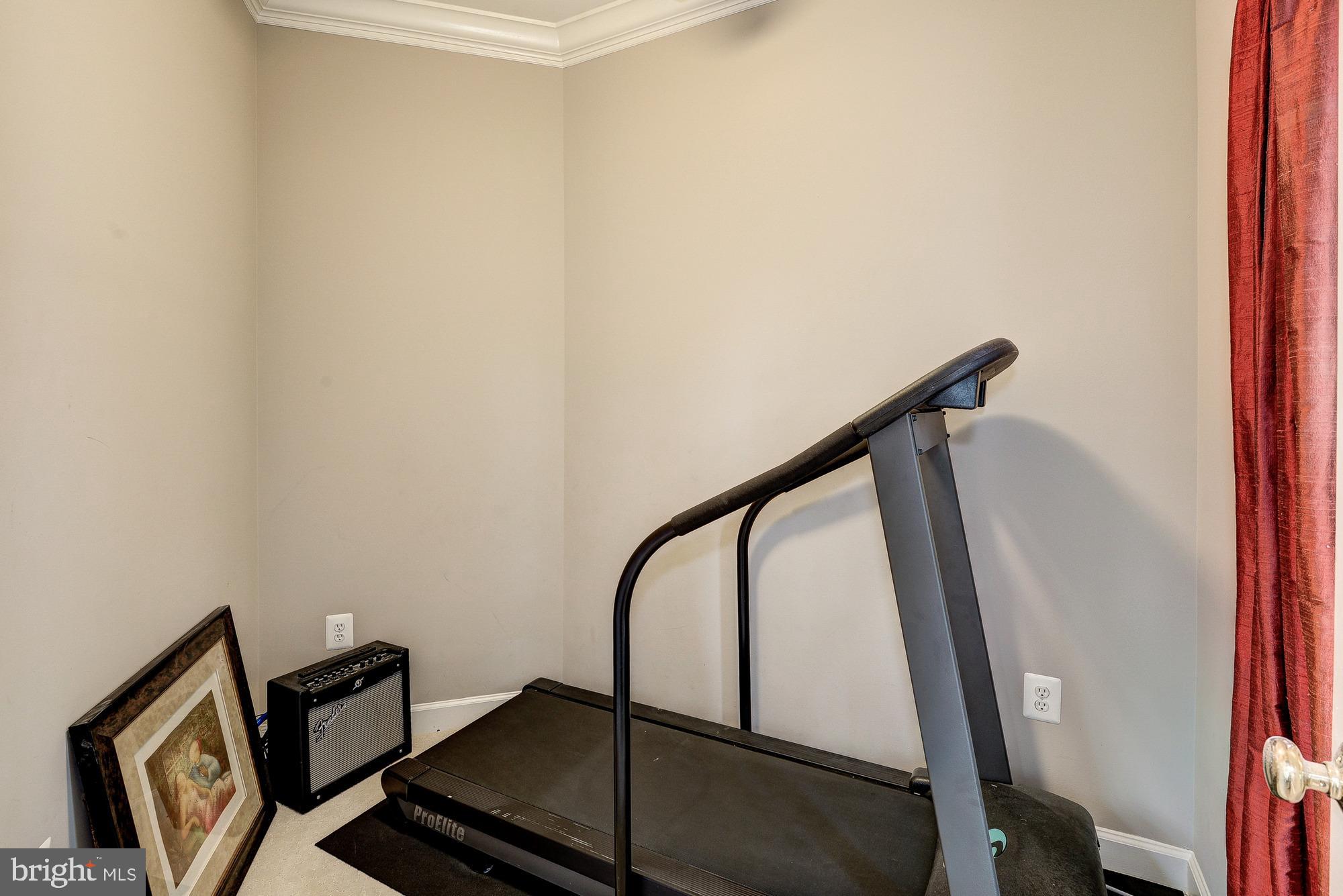 MCLEAN RIDGE - Residential Lease