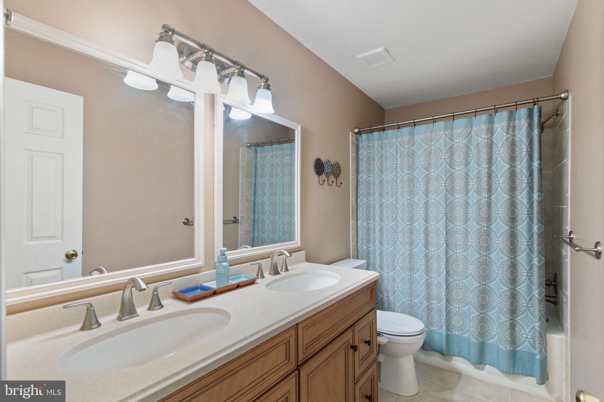 THE MANORS OF PARK RIDGE - Residential