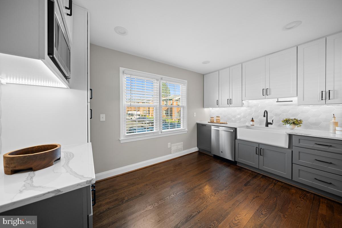 CEDAR GROVE PARK - Residential