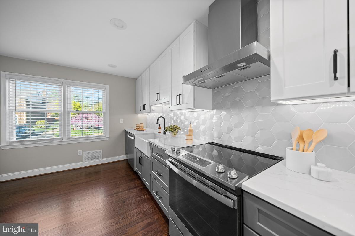 CEDAR GROVE PARK - Residential