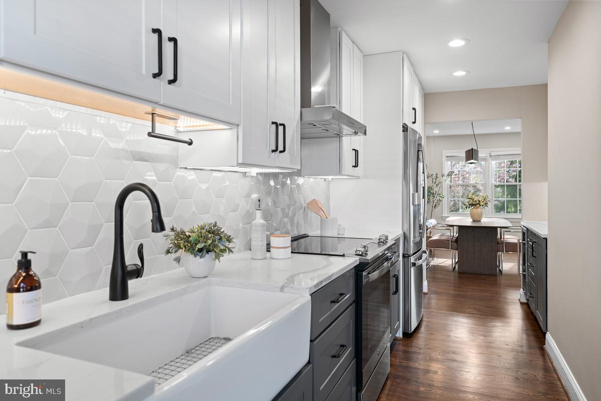 CEDAR GROVE PARK - Residential