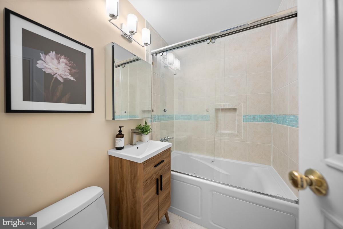 CEDAR GROVE PARK - Residential