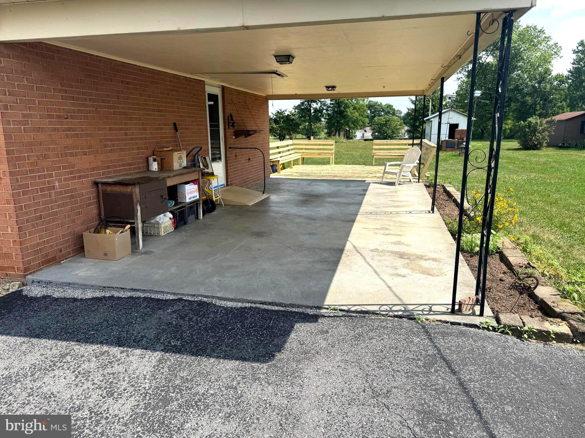 735 REDBUD