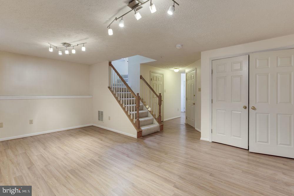 TOWNES AT CHESTNUT OAKS - Residential Lease