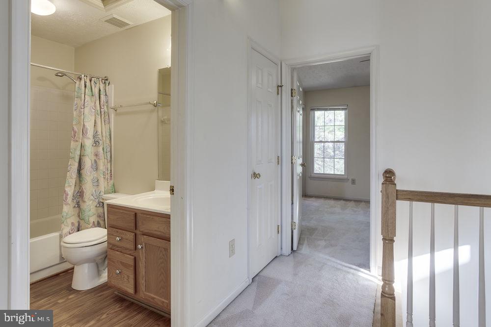 TOWNES AT CHESTNUT OAKS - Residential Lease