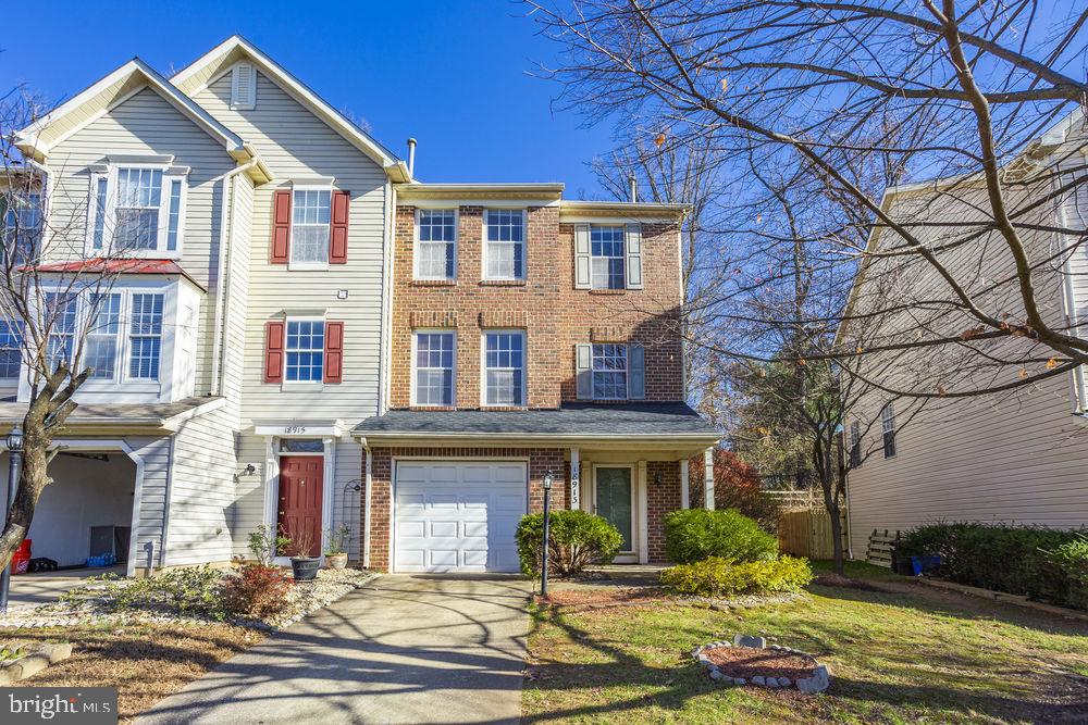 TOWNES AT CHESTNUT OAKS - Residential Lease