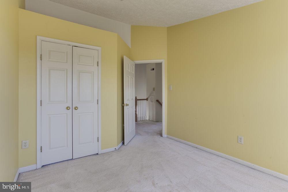 TOWNES AT CHESTNUT OAKS - Residential Lease