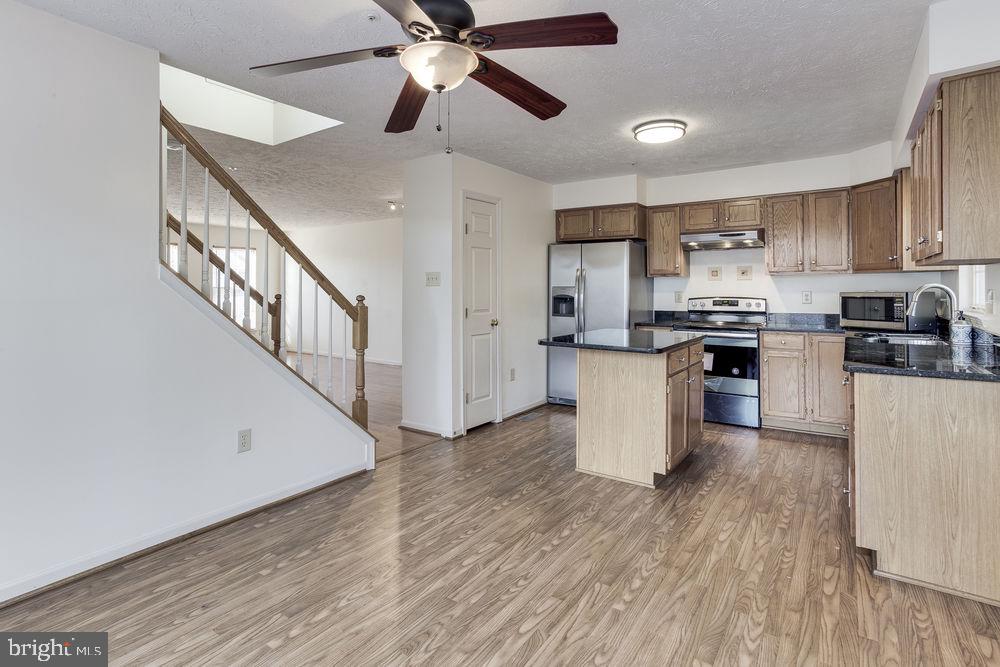 TOWNES AT CHESTNUT OAKS - Residential Lease