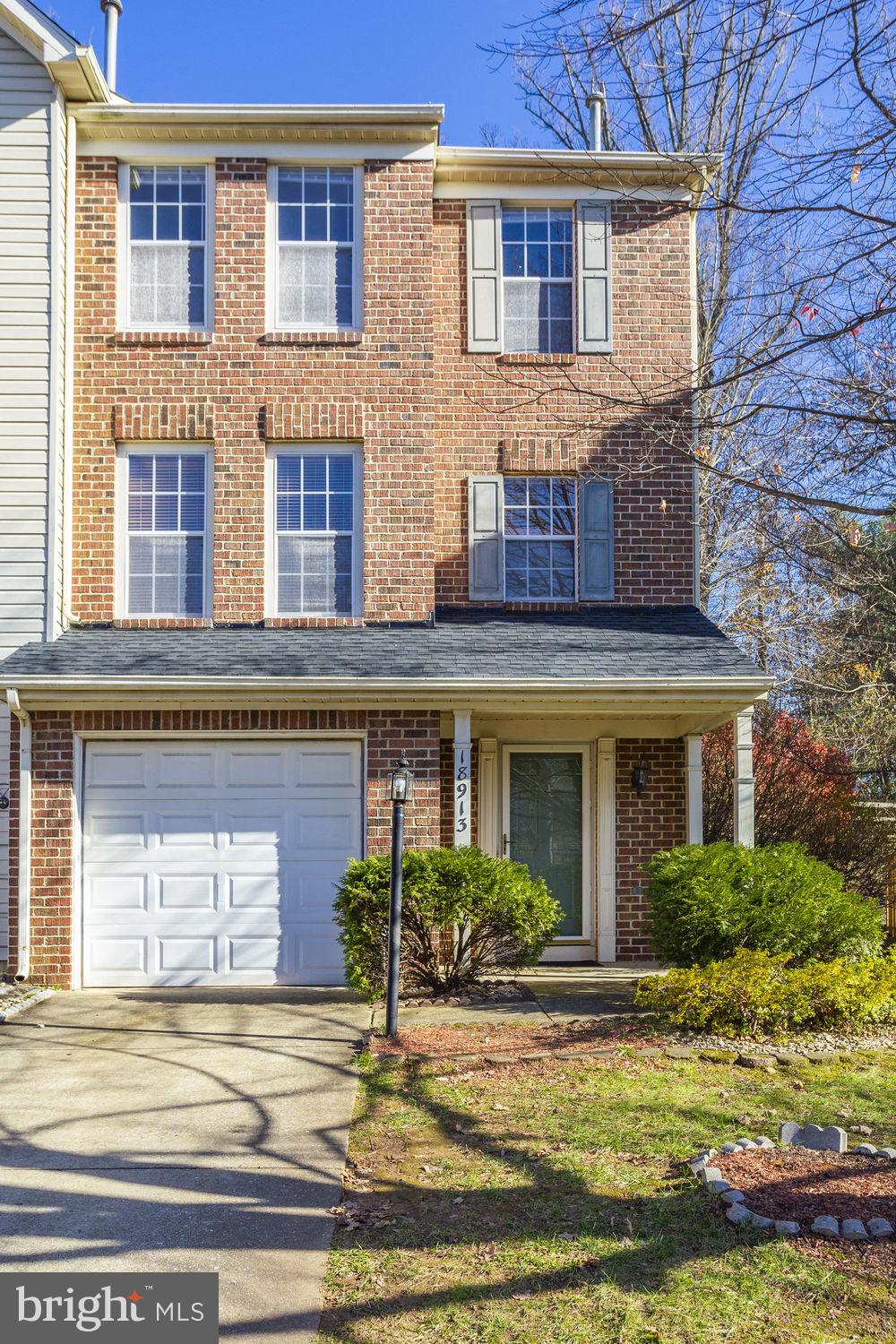 TOWNES AT CHESTNUT OAKS - Residential Lease