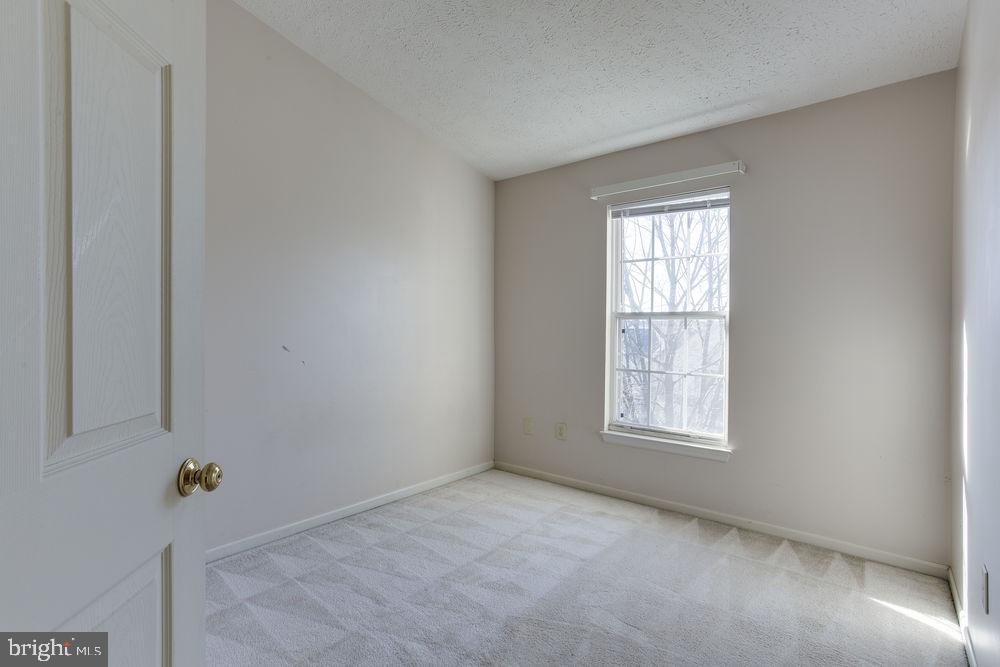 TOWNES AT CHESTNUT OAKS - Residential Lease