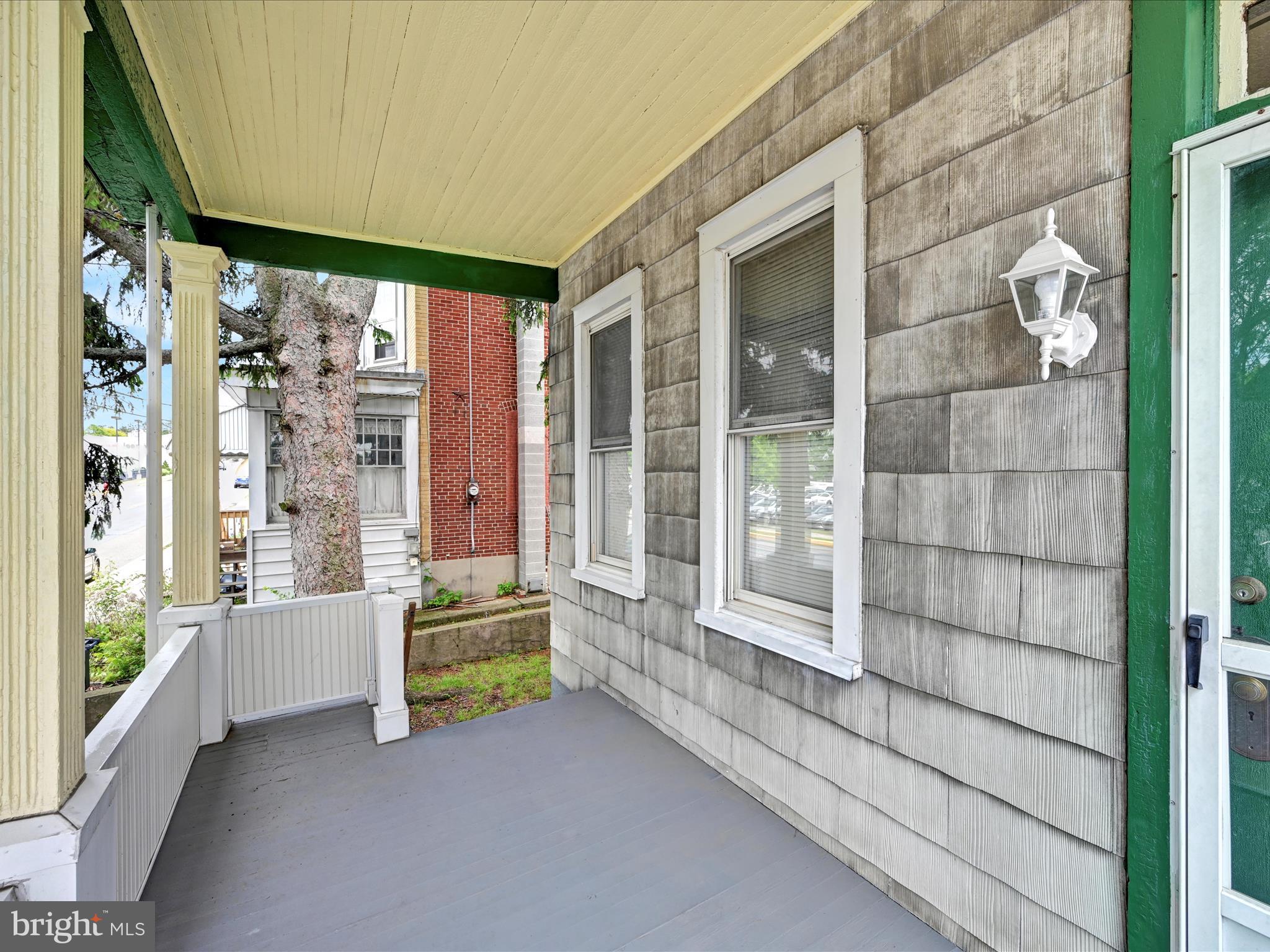 YORKVILLE - Residential