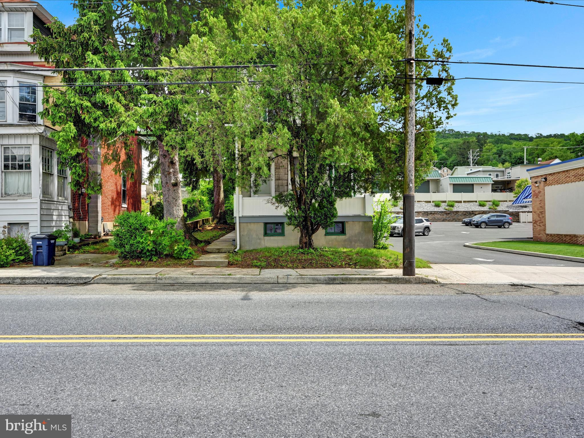 YORKVILLE - Residential