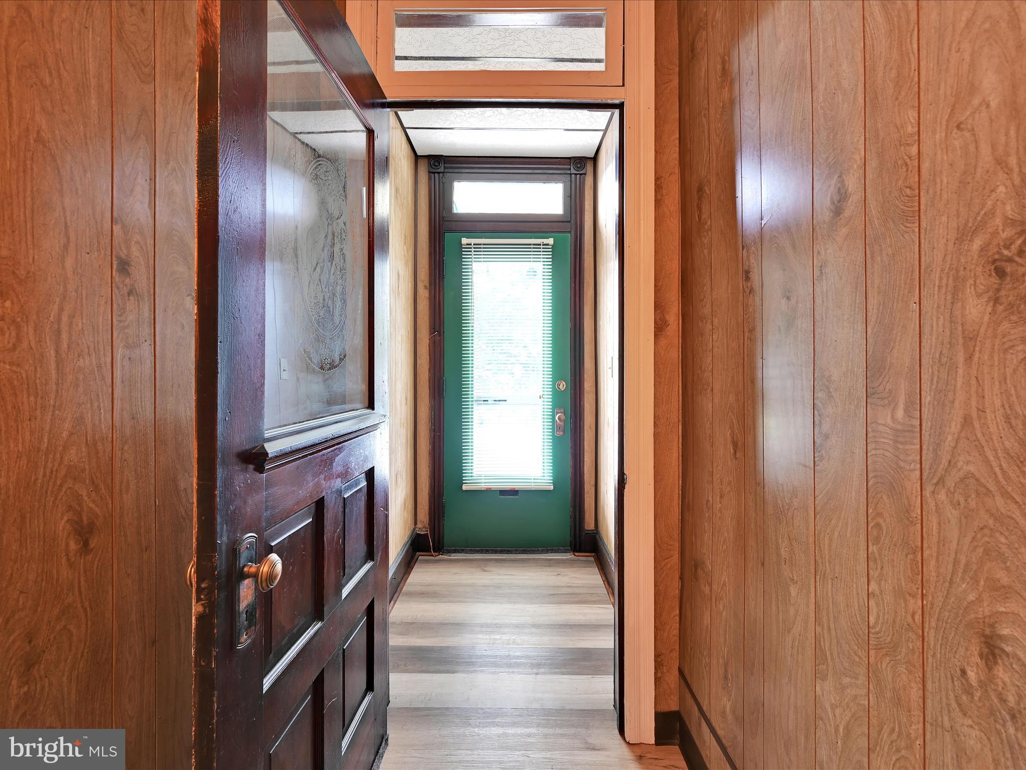 YORKVILLE - Residential