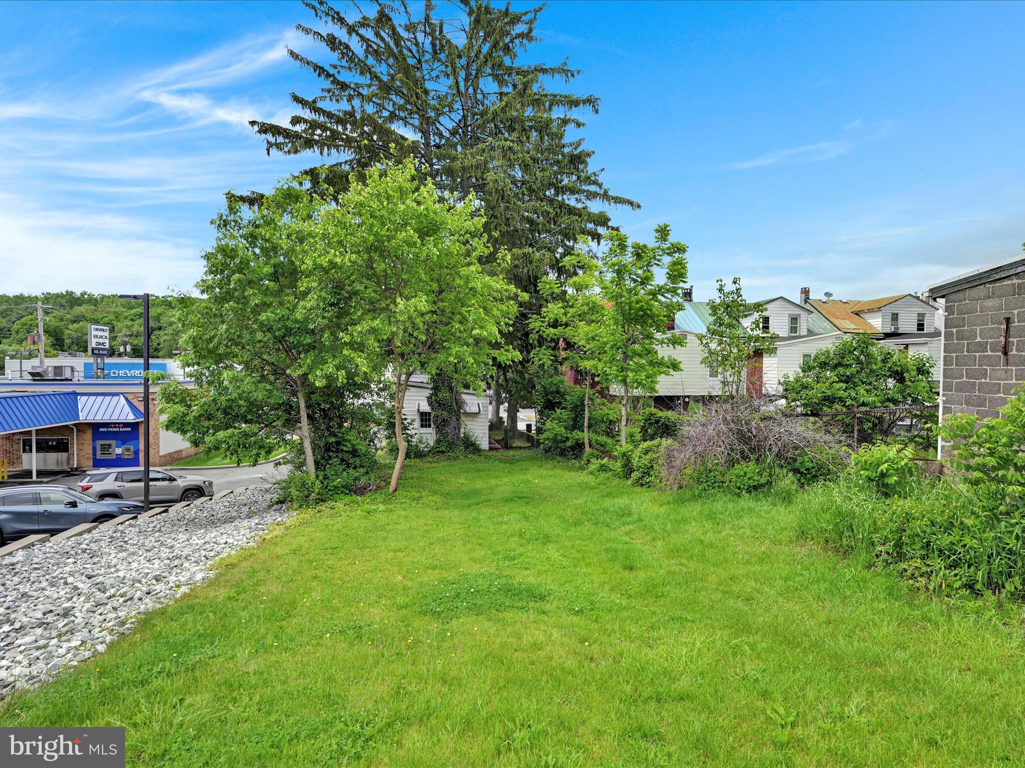 YORKVILLE - Residential