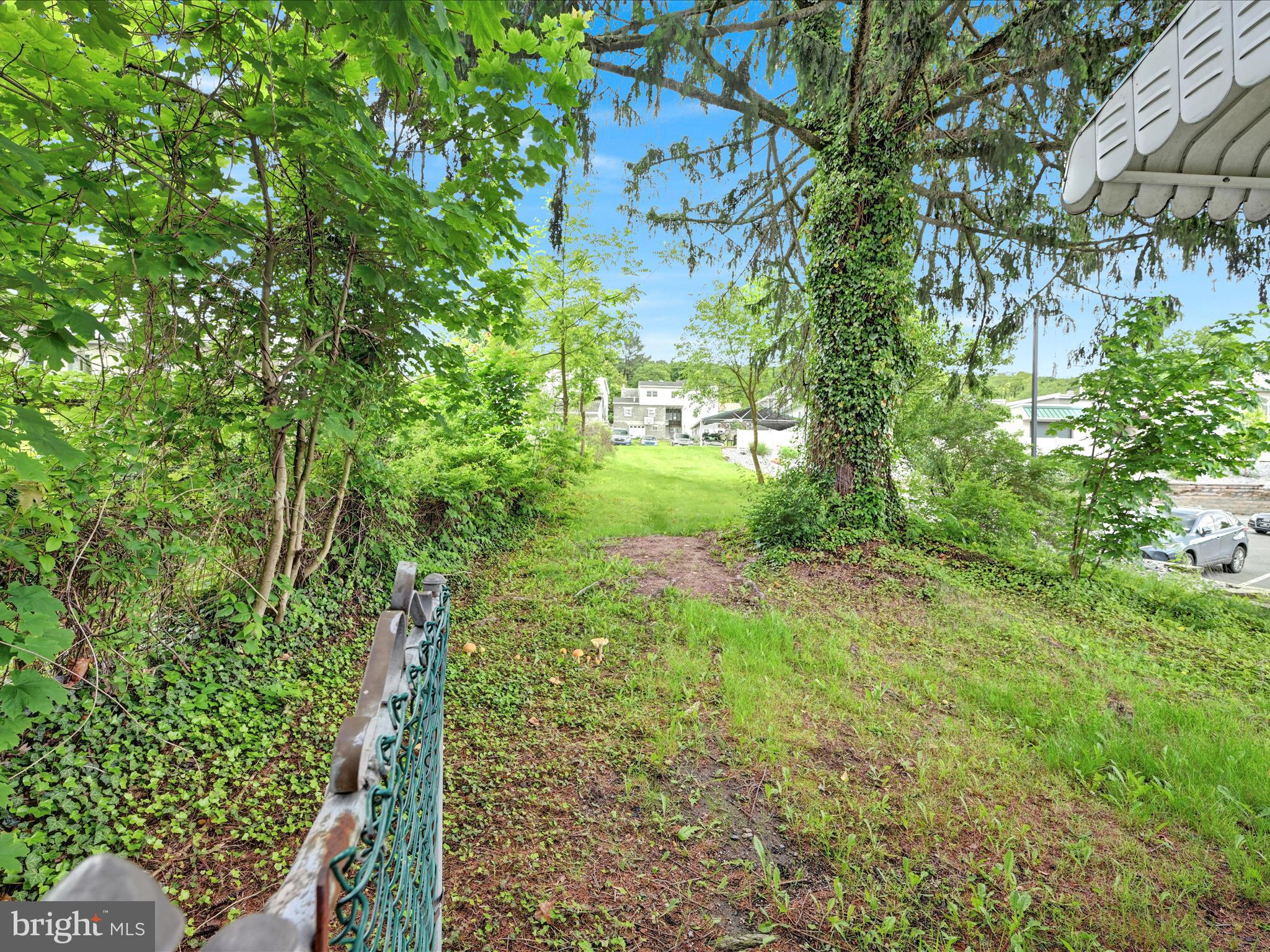 YORKVILLE - Residential